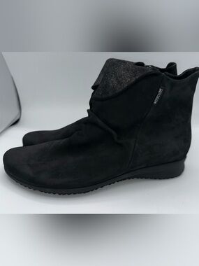 Mephisto Women’s Black Suede Ankle Flat Boots Rezia Side-zip Size US 9  AA23